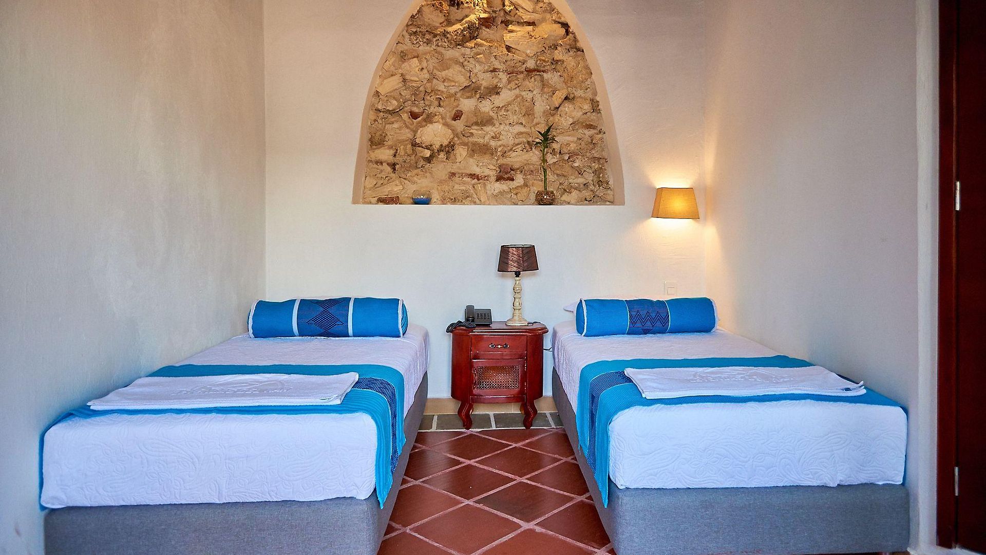 Legends Hotel 3*
