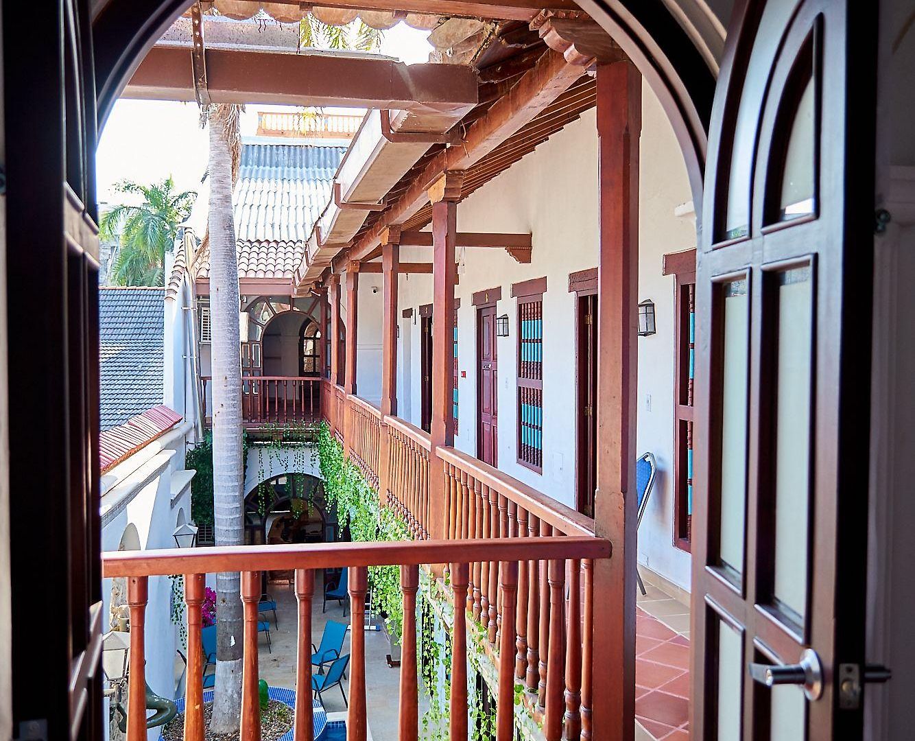 Legends Hotel 3*